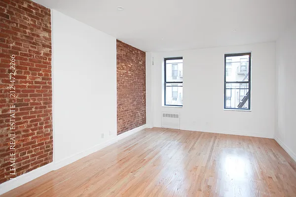 Rented by J. Lemle Real Estate | media 9