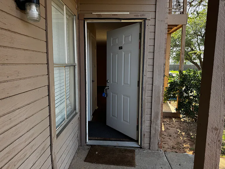 4700 Boulder Dr #1105 — Photo 2