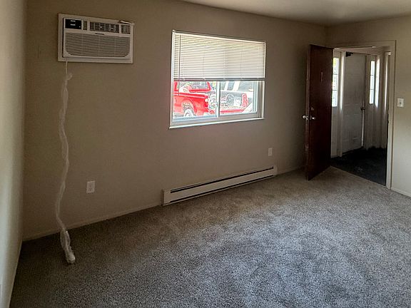 3rd image of 510 Henrietta St APT 5