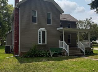 437 Monroe St, Carleton, MI 48117