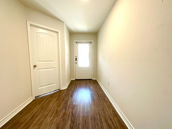 3rd image of 6326 Encore Oaks