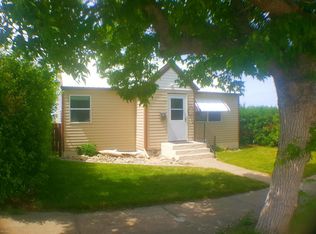 302 1st Ave SE, Cut Bank, MT 59427