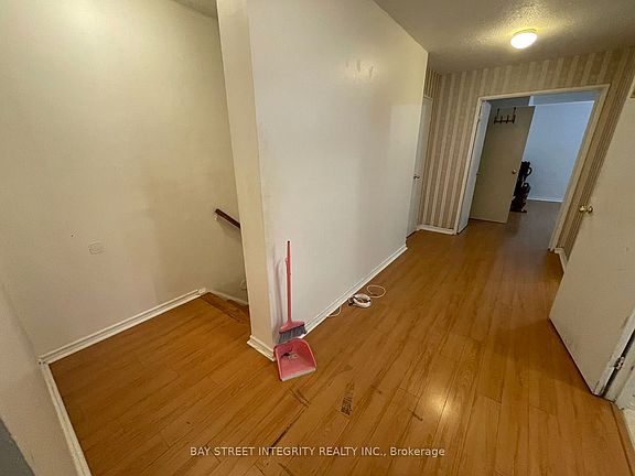 5th image of 3740 Don Mills Rd #107