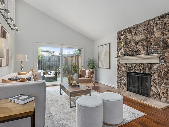 3rd image of 19318 Greenwood Cir