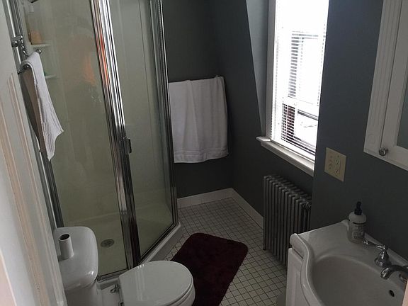 Similar unit in bldg