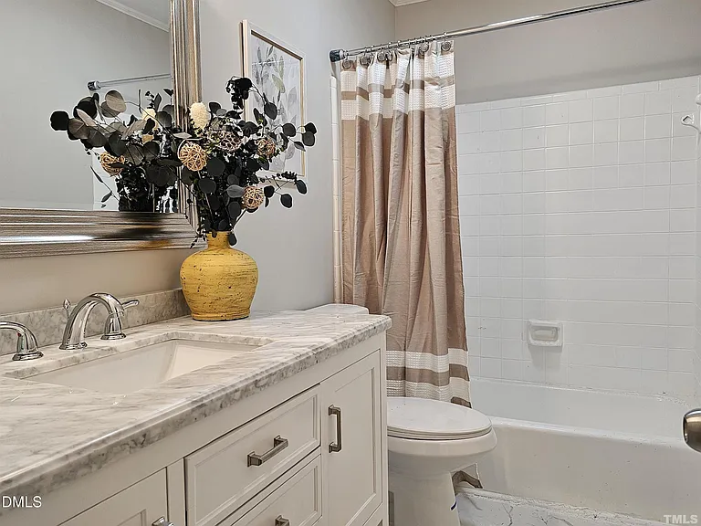 5906 Applewood Ln — Photo 10