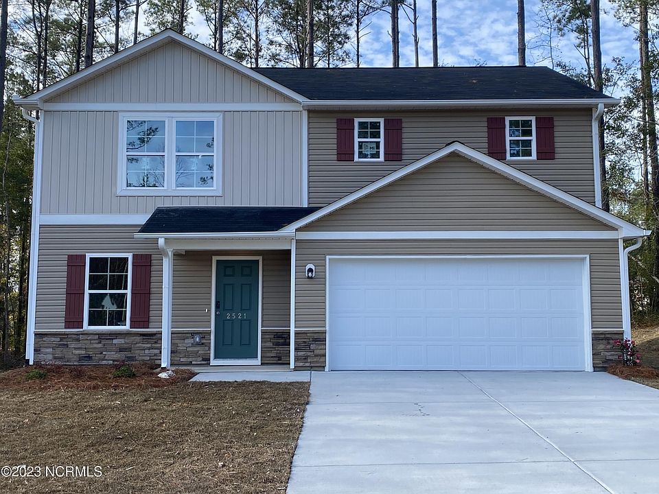 2nd image of 2521 Sardis Drive SE