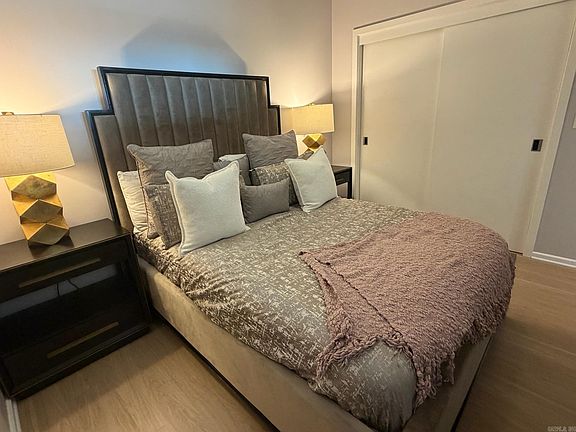 4th image of 315 Rock St APT 1008