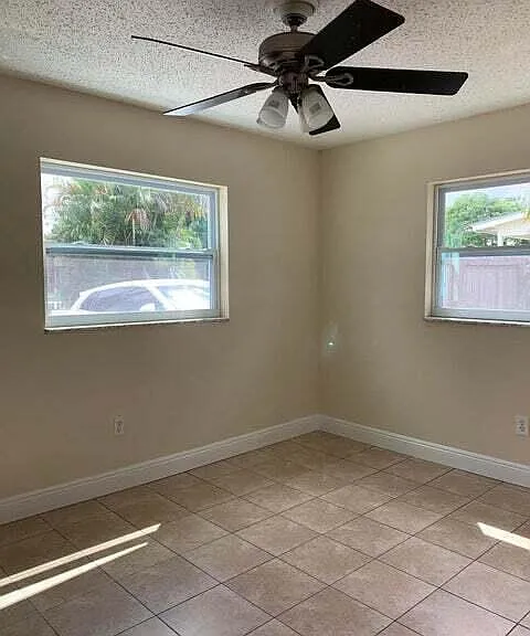 4161 Sherri Ct — Photo 11
