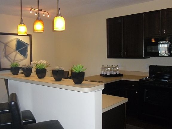 2nd image of 727 Worthington Woods Blvd Ste 303