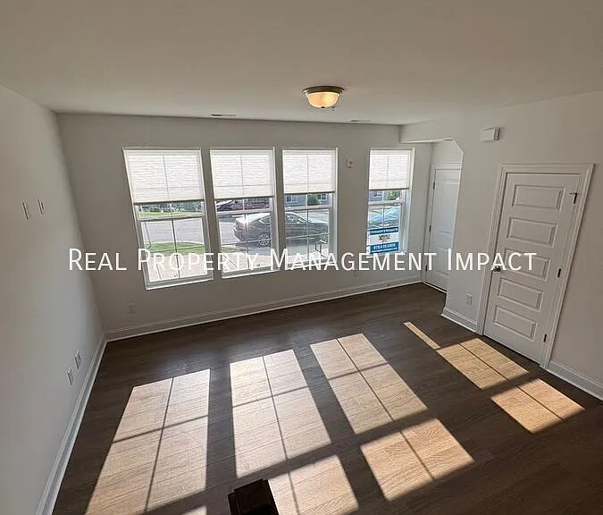616 Market Grove Dr #100 — Photo 9