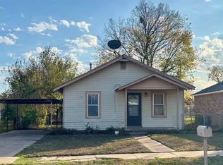 617 E Cherry St, Cushing, OK 74023