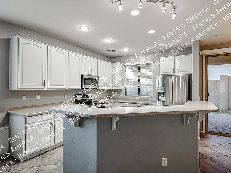 2614 W Florentine Rd — Photo 20