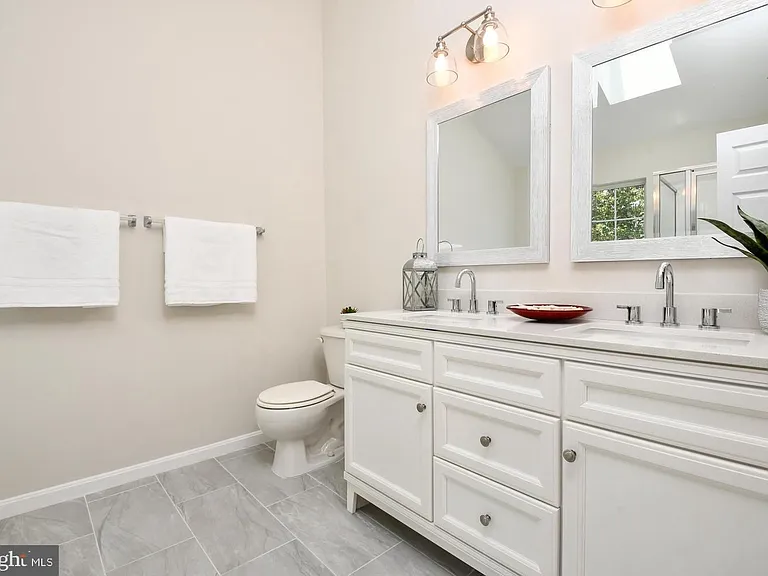 3802 Koval Ln — Photo 13