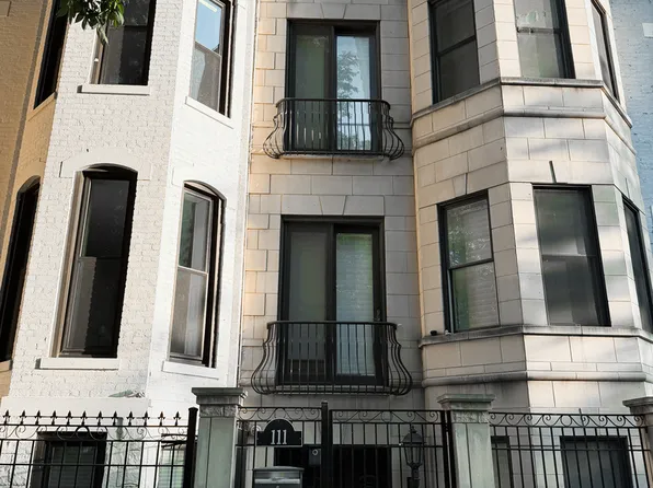111 W Elm St, Chicago, IL 60610