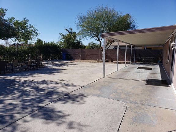 3rd image of 126 E Villa Theresa Dr