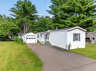 23 Karen St, Palmyra, ME 04965