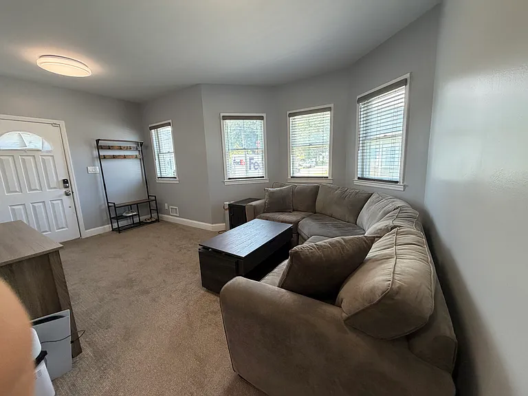 59 Lincoln Ave — Photo 4