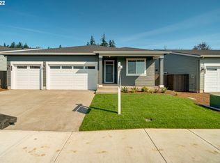 1616 NE Shell Rock Dr, Estacada, OR