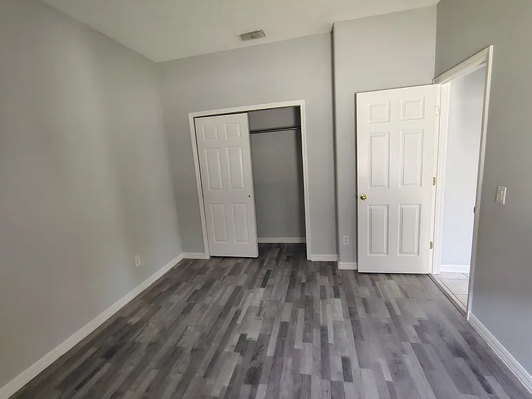 2605 Southpointe Ct — Photo 8