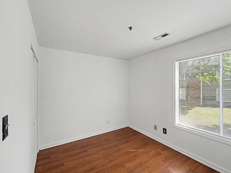 9535 University Terrace Dr #B — Photo 19