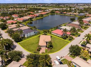 2466 Ashbury Cir, Cape Coral, FL 33991