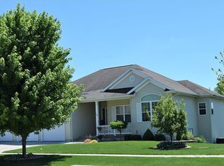 1420 10th St SW, Mount Vernon, IA 52314