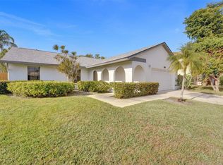 4261 NW 5th Dr, Deerfield Beach, FL 33442