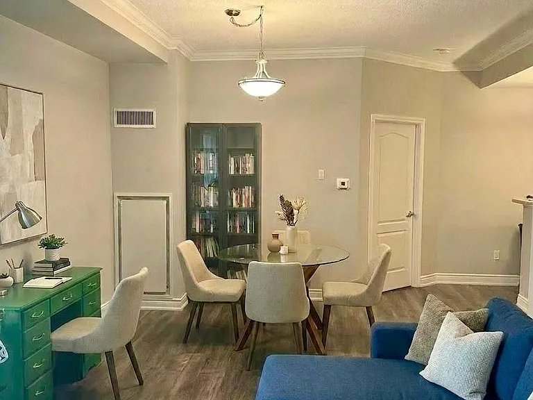 12 Rean Dr #214 — Photo 4