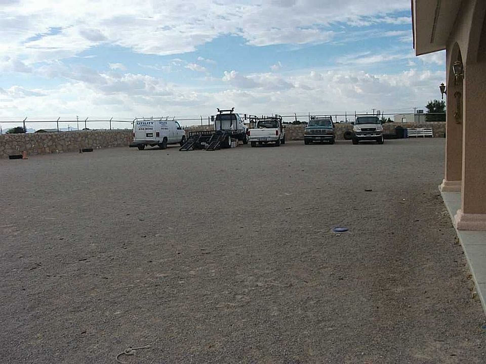 2nd image of 14401 Rudi Kuefner Dr