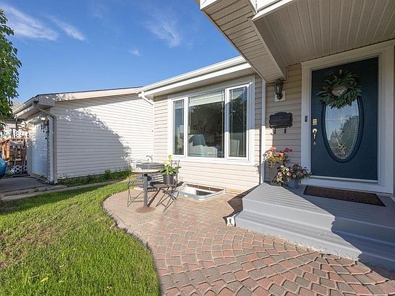 2nd image of 254 W Wolverine Dr