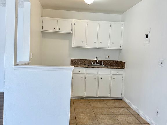 4th image of 675 Karesh Ave APT 3