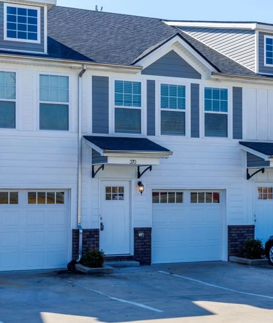 Landrum Place — Photo 3