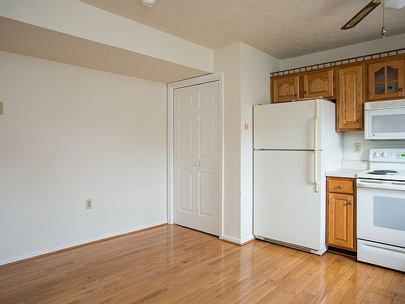 4th image of 697 Stonewall Dr