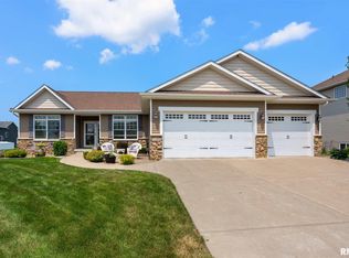2104 E 60th St, Davenport, IA 52807
