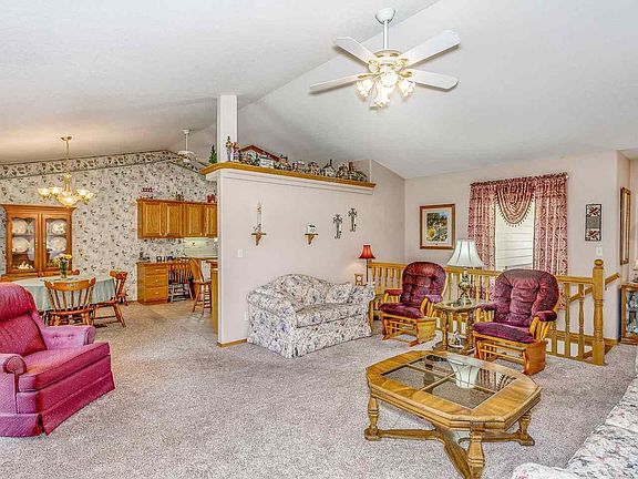 4th image of 1855 Kendrick Ln