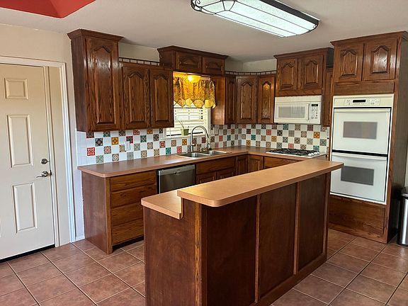 3rd image of 579 County Road 5420