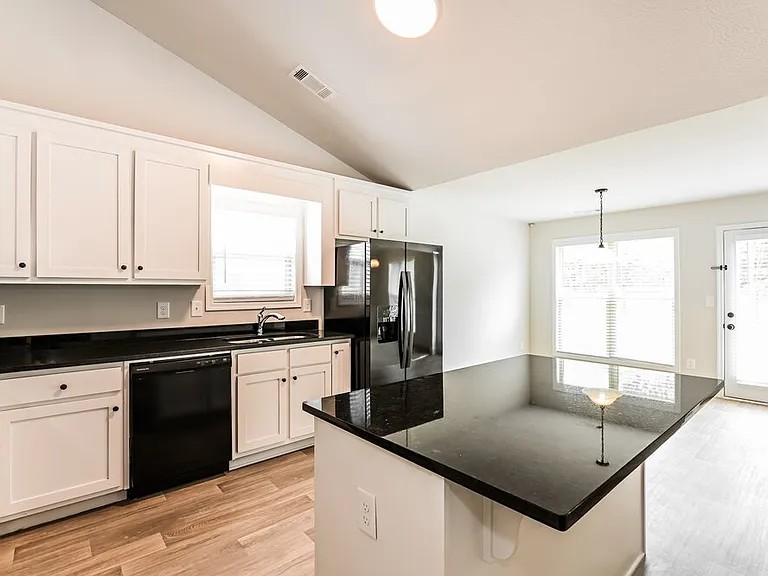 74 Heartland Cir — Photo 8