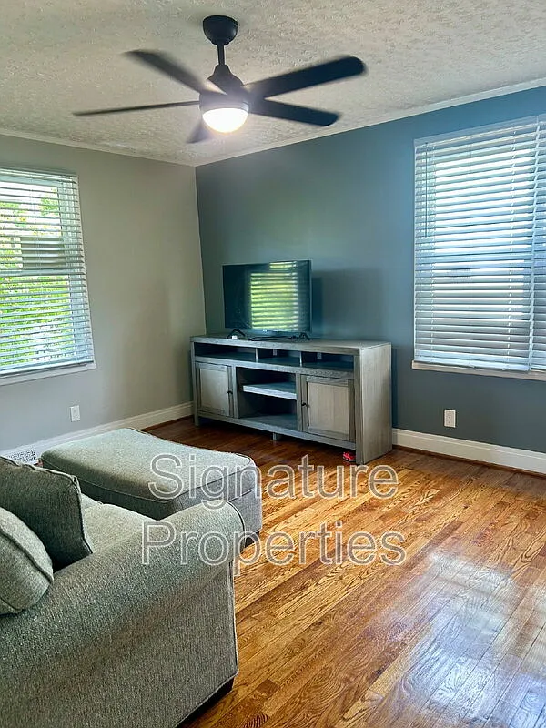 2 bed, 1.0 bath, 726 sqft, $1,150 — Photo 4