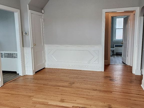 4th image of 1131 S Broom St Floor 1