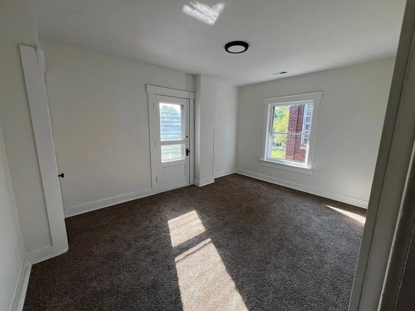 For Rent Spacious 4-Bedroom Home In Dayton! — Photo 4