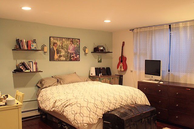 2nd image of 468B 17th St APT 1A