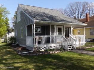 932 Knight Ave N, Thief River Falls, MN 56701