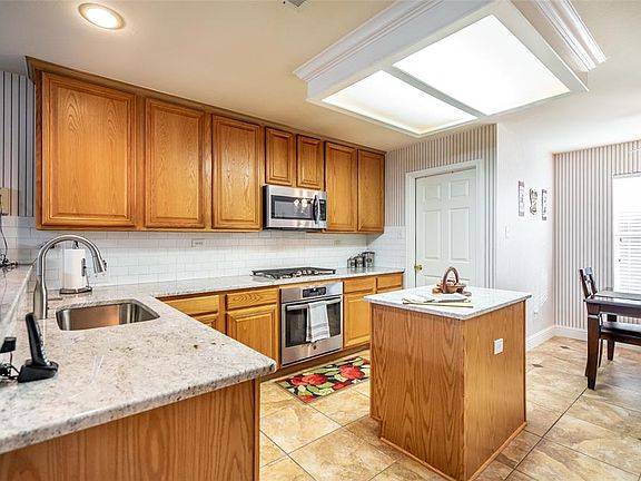 4th image of 3924 Rolling Oaks Dr