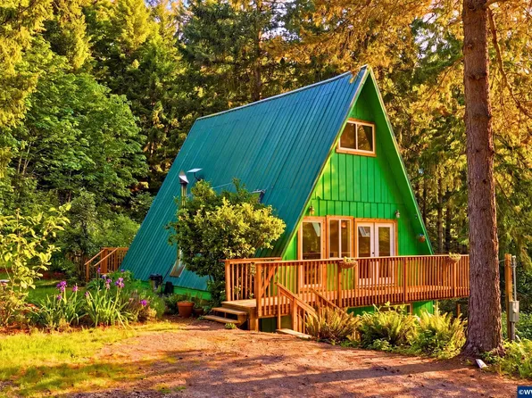 21225 SW Eagle Point Way, McMinnville, OR 97128
