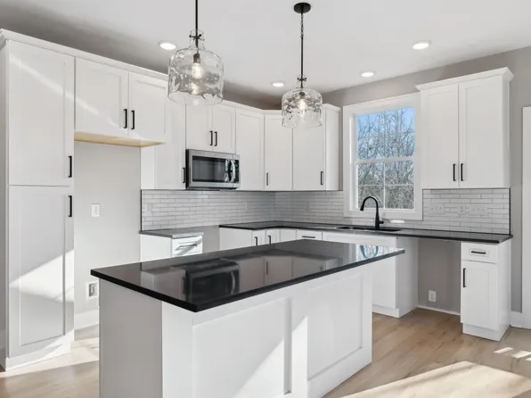 2111 Chadwell Retreat Dr, Madison, TN 37115