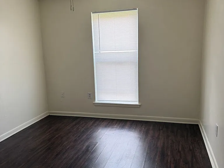 Spanish Oaks — Photo 19