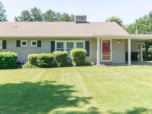 2nd image of 256 Woodlawn Cir