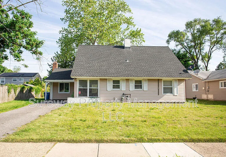 11 Sedgwick Ln — Photo 1