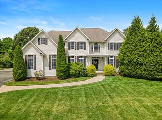 43 Shadow Brook Dr, Warwick, RI 02886